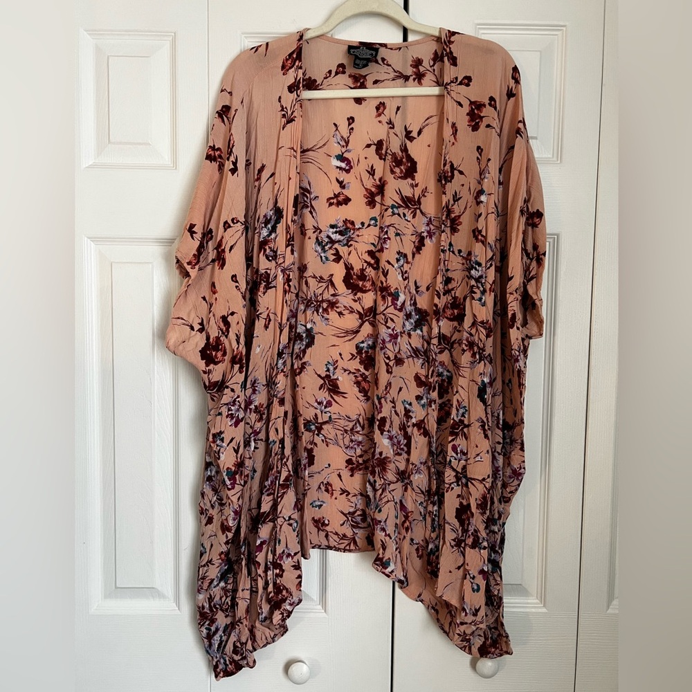 Floral Kimono Cardigan - Picture 2 of 4